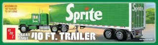 AMT - Great Dane Dry Goods Trailer Sprite 1/25