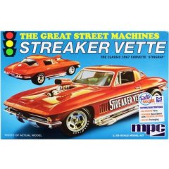 MPC - 1967 Corvette Stingray -  Streaker Vette  1/25