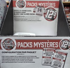 Paquet Mystère De Hockey (25 cartes) *Courrez la chance de gagner un chandail autographié de Nick Suzuki!!!