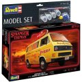 Revell Model Set VW T3 Bus Surfer Boy Stranger Things 1/25